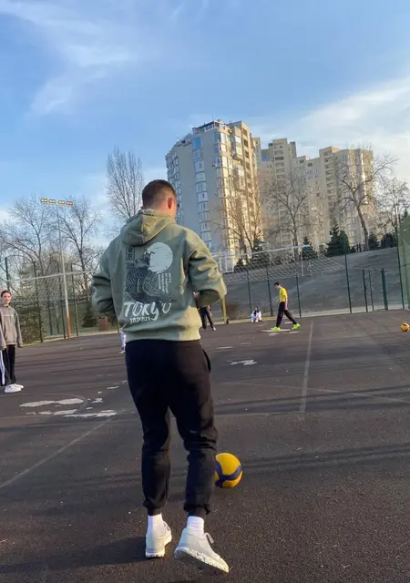 Иван из Киева, ищу на сайте знакомства на одну ночь