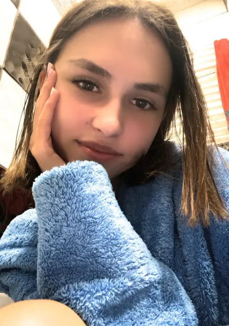 Аделя з Чоп, мені 19 років, познайомлюсь для спілкування