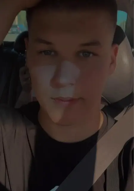 Я Даник, 22, знакомлюсь для приятного времяпровождения в Борисове