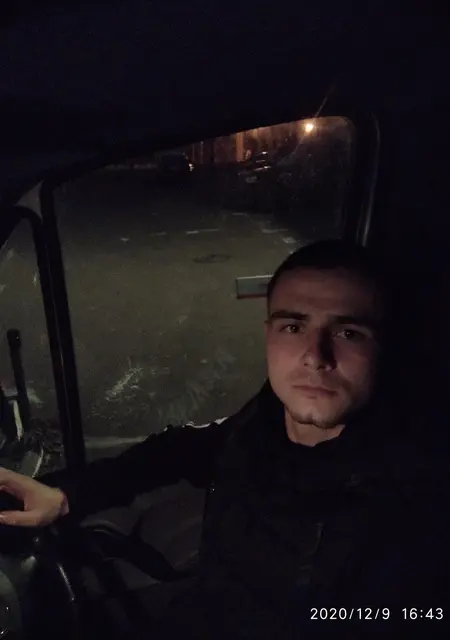 Я Макс, 27 років з Чернігова, шукаю знайомство для постійних стосунків