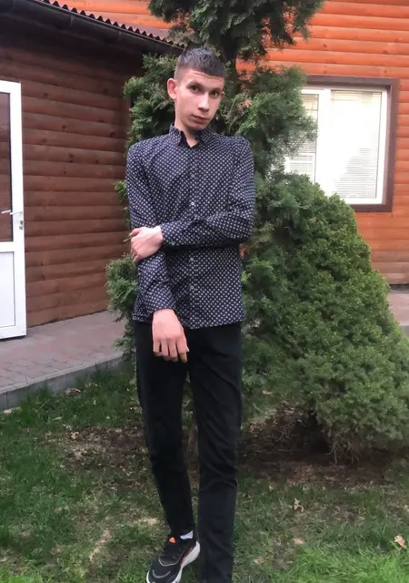 Влад из Гайсина, ищу на сайте знакомства на одну ночь