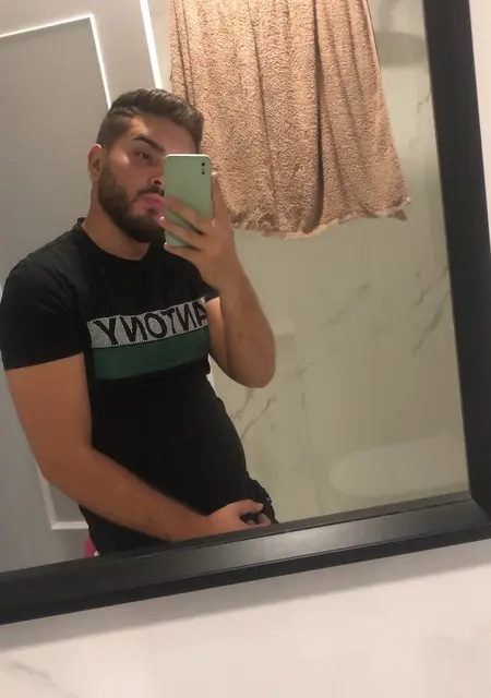 Soy Diego Adrin, 22 años, conociéndome para relación sin ataduras en Ponferrada