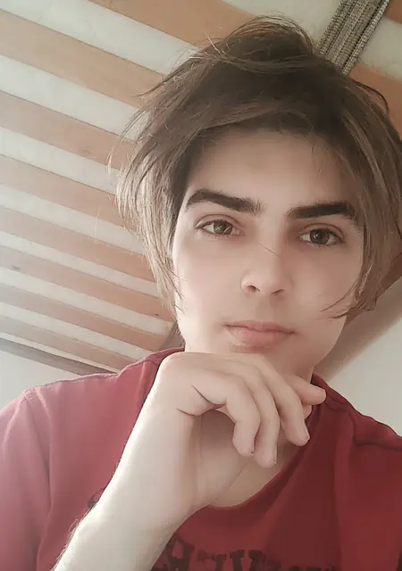 Я Саша, 19 років, знайомлюсь без зобов'язань у Кривому Розі