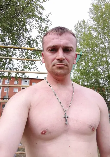 Я Александр, 40, из Новопскова, ищу знакомства на одну ночь