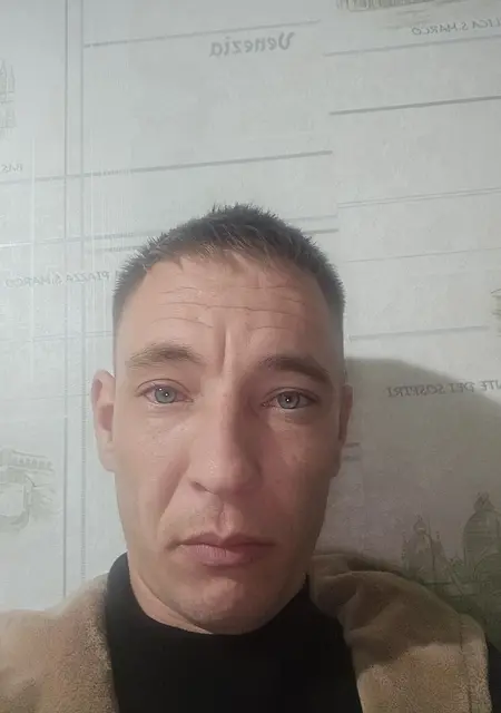 Андрій из Первомайска, ищу на сайте знакомства на одну ночь