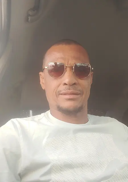 Я Junior Jein, 50, знакомлюсь на одну ночь в Севилье