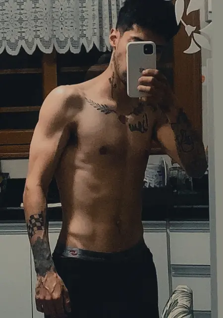 Я Vitor, 25, знакомлюсь на одну ночь в Виаман