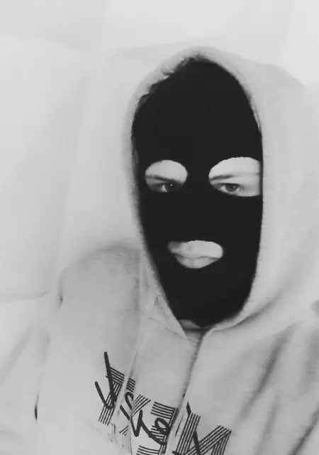 Я Алексей, 18, из Гомеля, ищу знакомства без обязательств