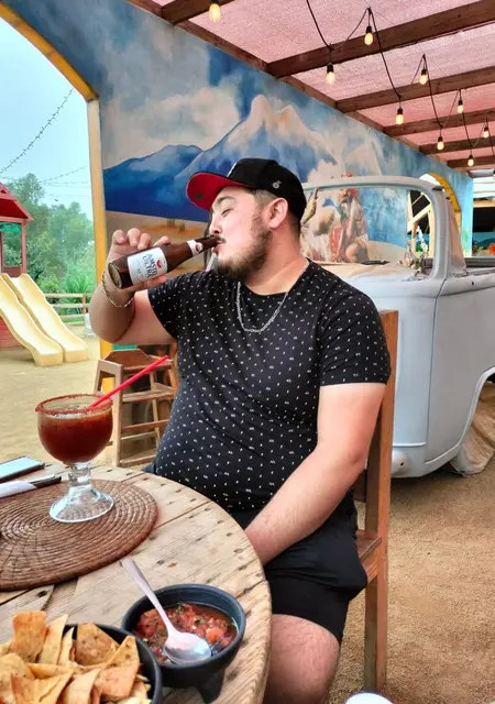 Manuel из Тихуана, мне 25, познакомлюсь для общения