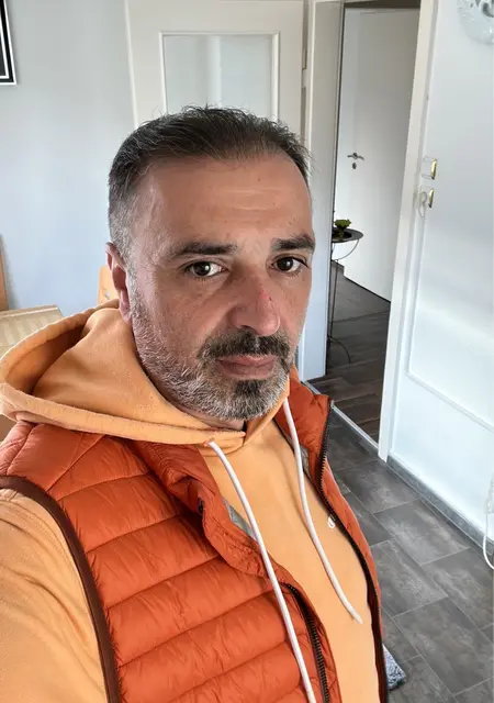Я Ibrahim, 44, знакомлюсь для постоянных отношений в Франкфурте-на-майне