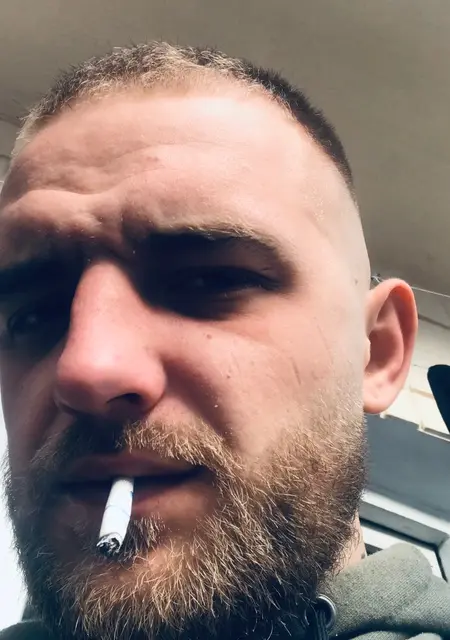 Я Zheka, 28 років, знайомлюсь без зобов'язань у Рівному