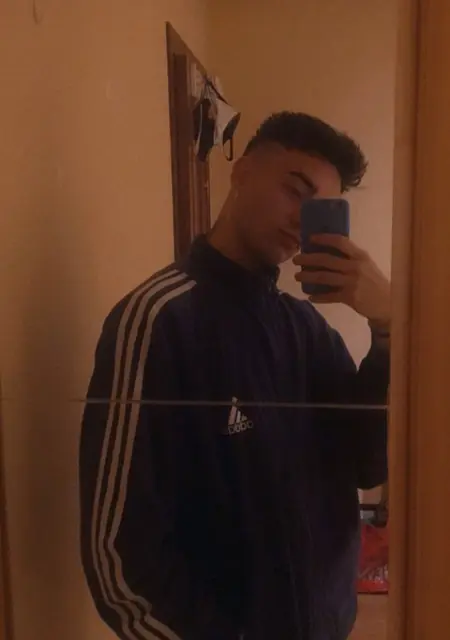 Soy Mario, 26 años de Valladolid, busco conocer gente para lío de una noche