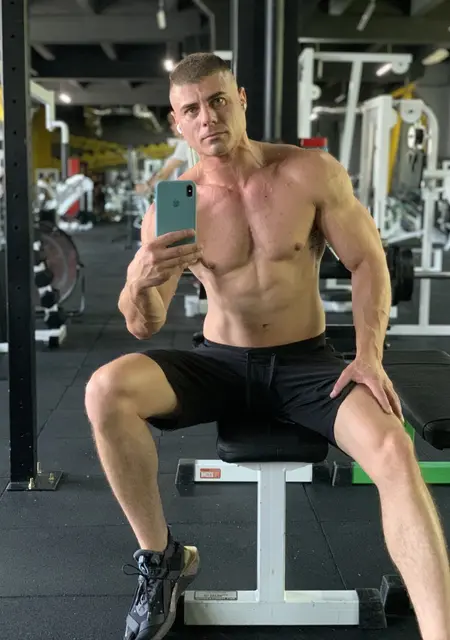 Виктор из Киева, мне 35, познакомлюсь на одну ночь