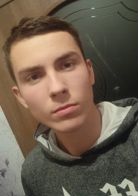 Я Деня, 21 років з Генічеськ, шукаю знайомство для постійних стосунків