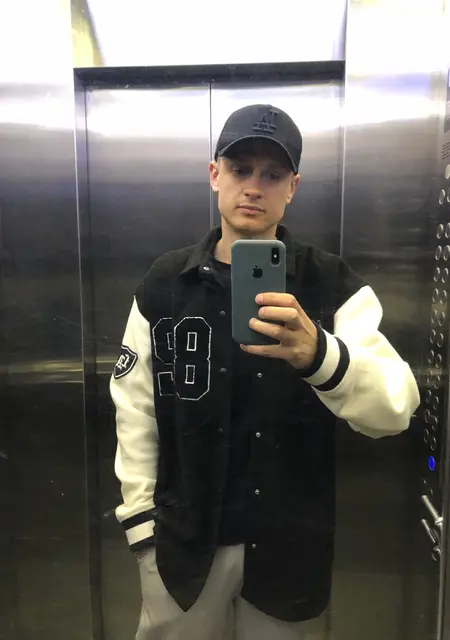 Я Misha, 23, знакомлюсь без обязательств в Чернигове