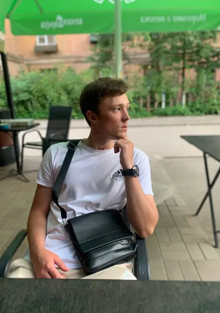 Дима из Кривого Рога, ищу на сайте приятное времяпровождение