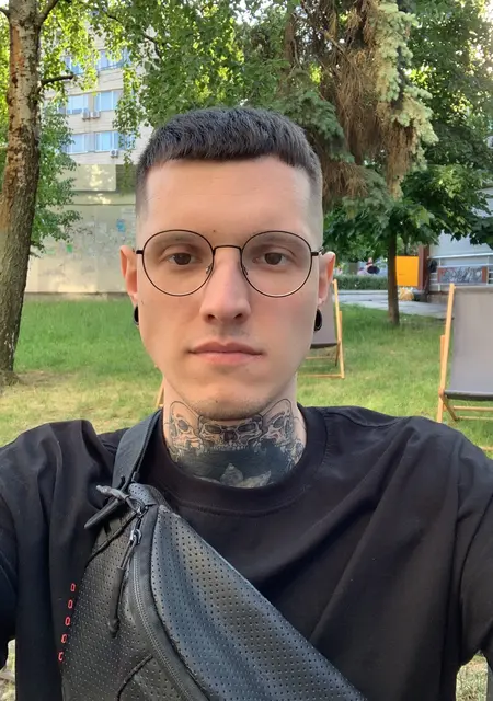 Я Tolik, 29 років з Києва, шукаю знайомства без зобов'язань