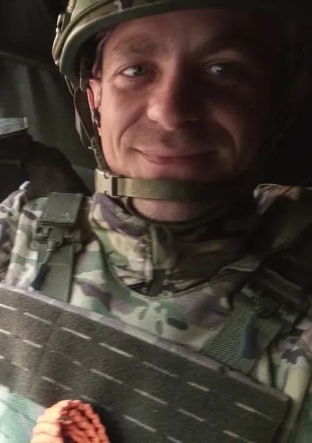 Dima из Афин, мне 27, познакомлюсь без обязательств