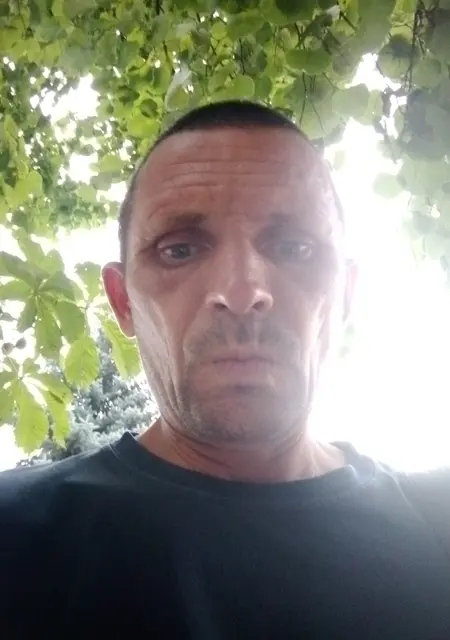 Я Александр, 45, из Первомайска, ищу знакомства без обязательств