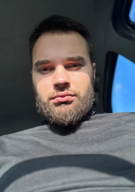 Vlad з Києва, мені 24 років, познайомлюсь для спілкування