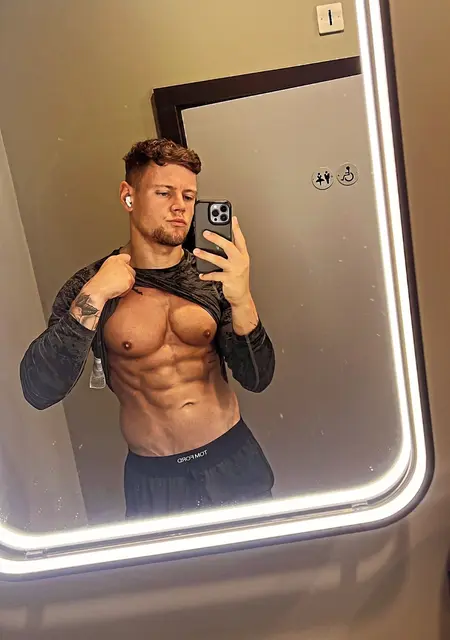 I'm Jack, 28 from High Wycombe, seeking connections for one-night stand
