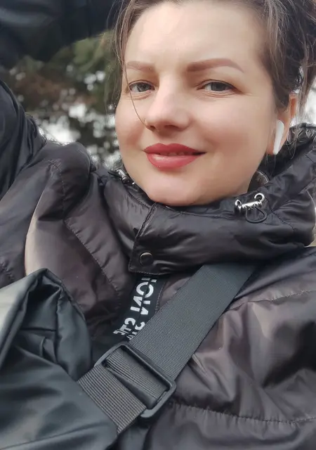 Оксана из Луганска, ищу на сайте общение