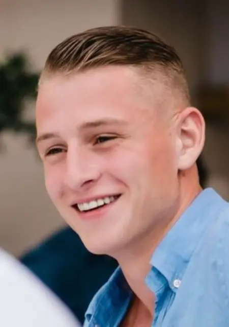 Erik из Киева, мне 33, познакомлюсь для общения