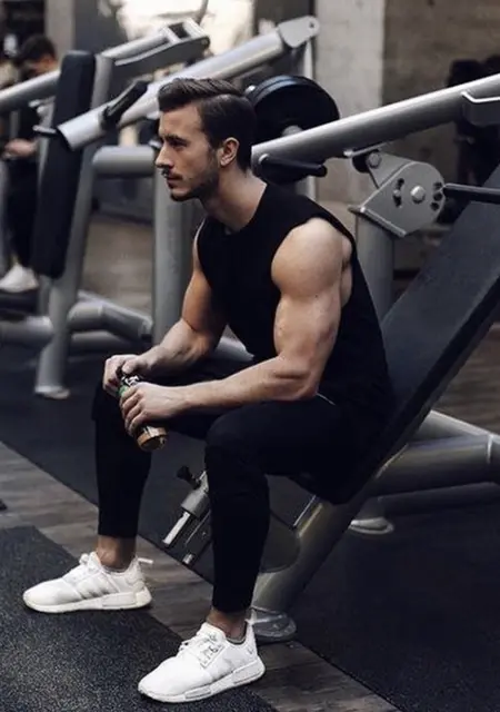 Я Слава, 31 років з Одеси, шукаю знайомство для приємного проведення часу