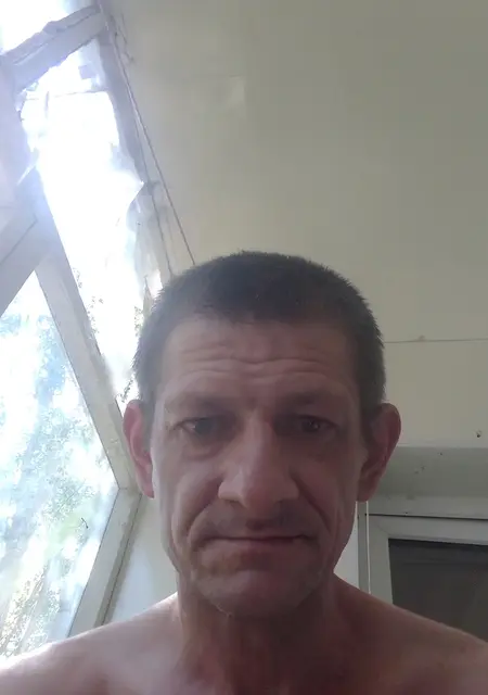 Я Maksim, 46, знакомлюсь без обязательств в Луганске