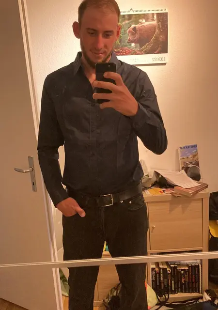 Bennj из Устер, мне 30, познакомлюсь для приятного времяпровождения