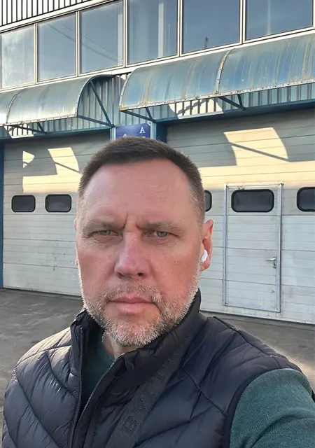 Гена з Києва, шукаю на сайті спілкування