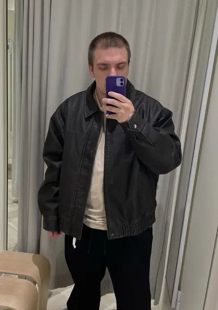 I'm Andrey, 22 from Bradford, seeking connections for one-night stand