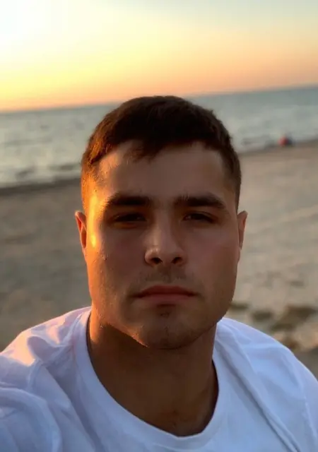 Женя из Чернигова, мне 39, познакомлюсь для вирта