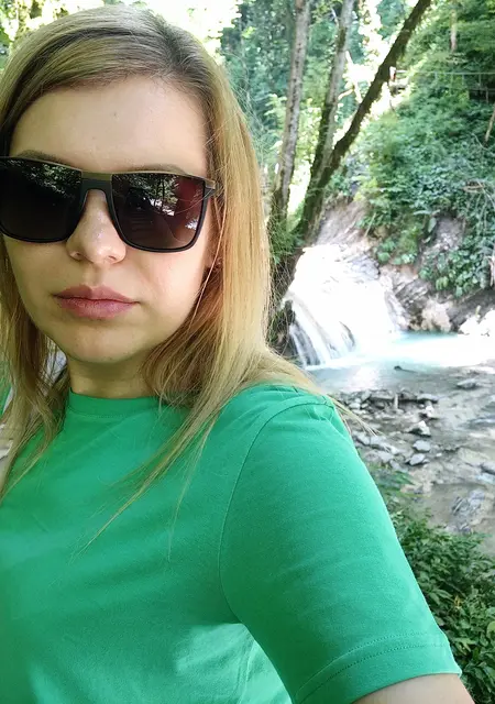 Я Ирина, 33, знакомлюсь для приятного времяпровождения в Берлине