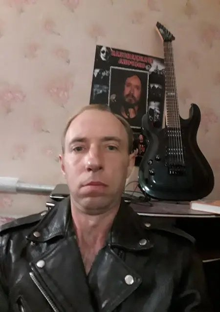 Сергей из Золочева, мне 47, познакомлюсь без обязательств