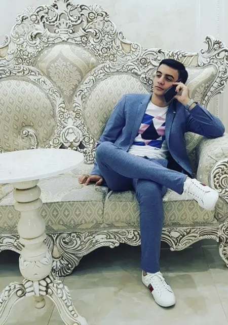 Я Levon, 25, из Лисичанска, ищу знакомства на одну ночь