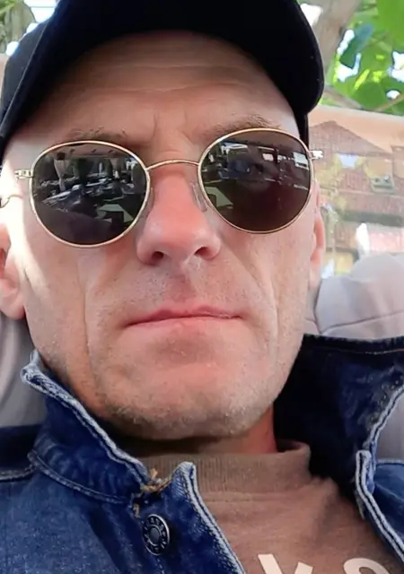 Александр из Запорожья, ищу на сайте знакомства без обязательств