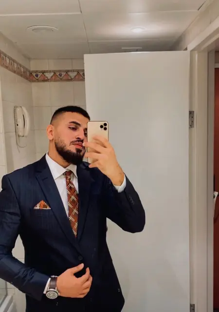 Sultan из Черновцов, мне 30, познакомлюсь на одну ночь