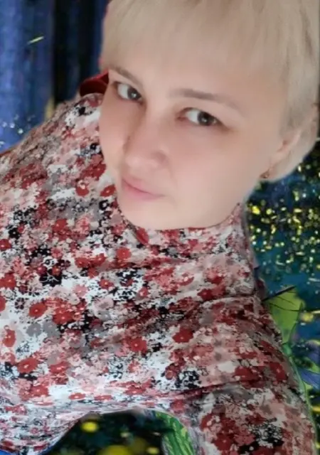 Лана из Донецка, мне 43, познакомлюсь для постоянных отношений