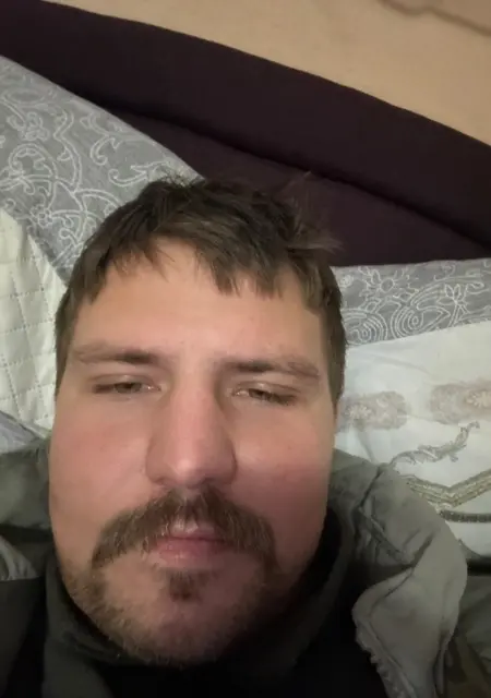 Я Дмитро, 27, из Покровского, ищу знакомство для приятного времяпровождения