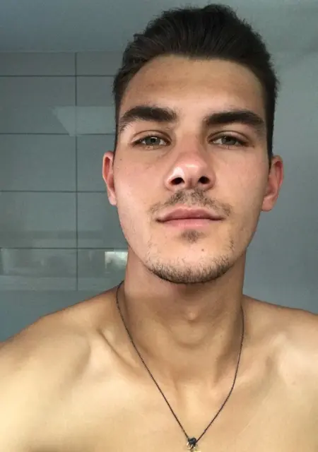 Я Дима, 23, из Засниц, ищу знакомство для постоянных отношений