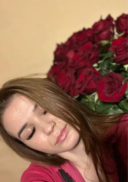 Я Катерина, 19 років з Одеси, шукаю знайомство для приємного проведення часу