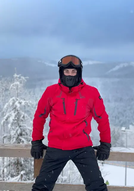 Я Максим, 27 років, знайомлюсь без зобов'язань у Кам’янець-Подільський